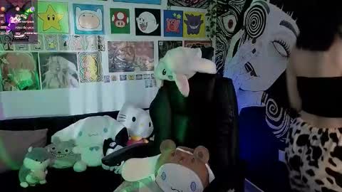    rawr   Anne Independent model      online show from 09.09.25