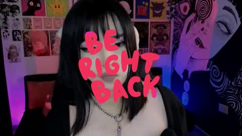    rawr   Anne Independent model      online show from 10.10.25