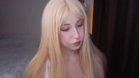 Snapshot of yukimisa chatting on 10.01.25 Misa online show from 10.01.25