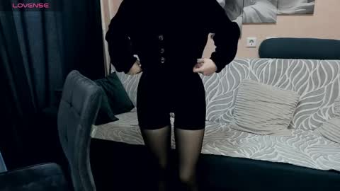 YukiShine online show from 04.12.26