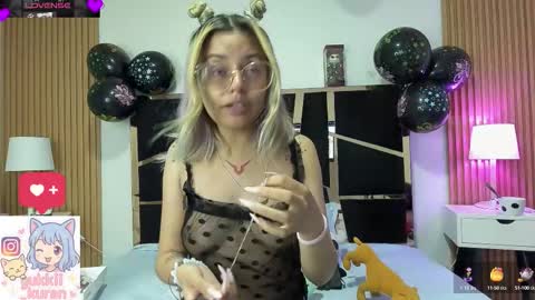 Snapshot of yukki_kuran chatting on 10.10.25 Yukki Kuran online show from 10.10.25