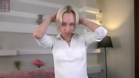 Snapshot of yukorengel chatting on 04.12.26 Grace online show from 04.12.26