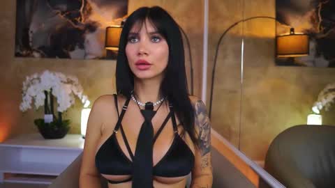 Yulia online show from 10.23.25