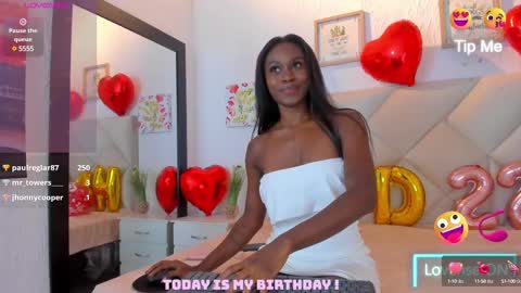 Snapshot of yuliana_milleer chatting on 02.14.25 Yuliana online show from 02.14.25