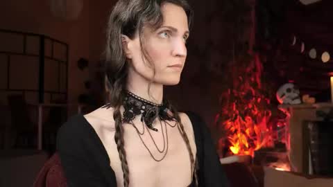 yulla dao online show from 10.29.25