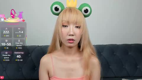 Snapshot of yume_ko chatting on 09.13.25 yume_ko online show from 09.13.25