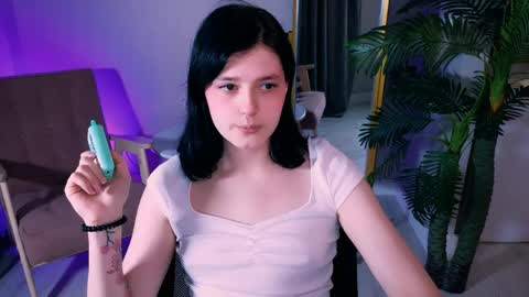 Yumi online show from 04.10.26