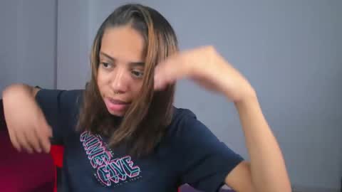 yumi_hanna online show from 03.27.26