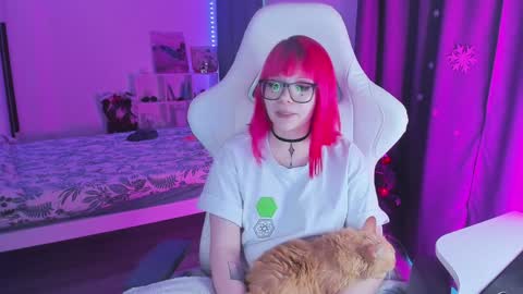 Snapshot of yumi_youkai chatting on 12.16.24 Yumi 3 online show from 12.16.24