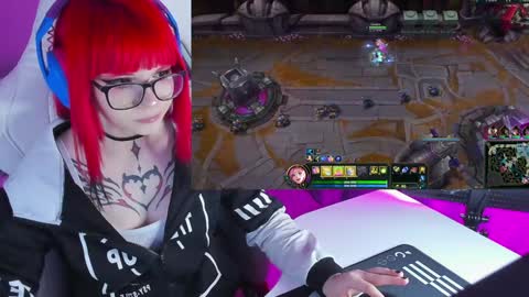 Snapshot of yumi_youkai chatting on 01.24.25 Yumi 3 online show from 01.24.25