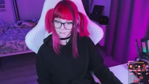 Snapshot of yumi_youkai chatting on 10.16.25 Yumi 3 online show from 10.16.25