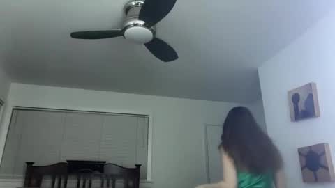 Snapshot of yumiandwolf chatting on 02.11.26 yumiandwolf online show from 02.11.26