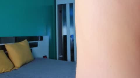 Yumi online show from 12.17.25