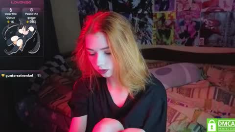 Snapshot of yumiko_uwu chatting on 09.10.25 Yumeko online show from 09.10.25