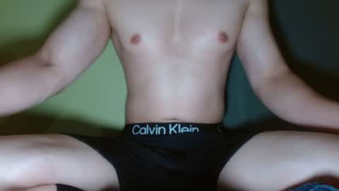 Snapshot of yummmyasiantwink chatting on 07.19.26 YummyAsianTwink online show from 07.19.26