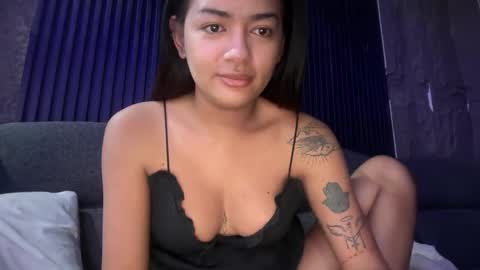 Goddes Renalyn online show from 10.17.25