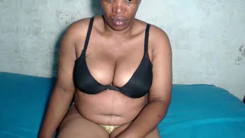 yummytittsxx online show from 01.06.25