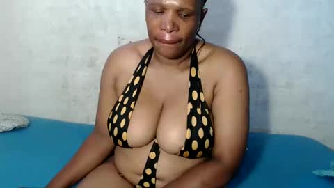 yummytittsxx online show from 01.28.25