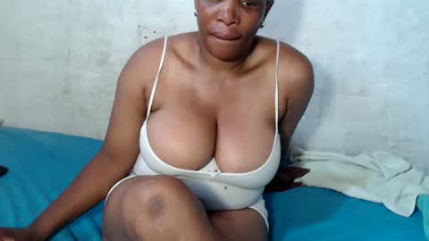 yummytittsxx online show from 02.05.25