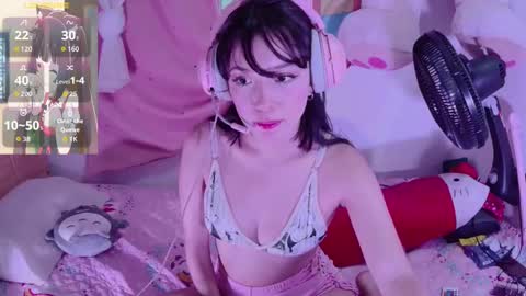 yuna_pink666 online show from 11.11.25