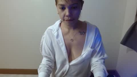 Snapshot of yunahuntrixx chatting on 05.30.26 yunahuntrixx online show from 05.30.26