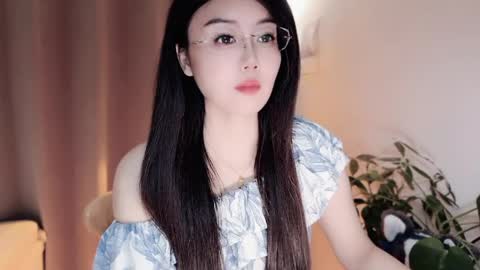 YunEr online show from 04.09.26