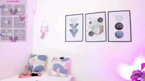 Yunna online show from 11.23.25