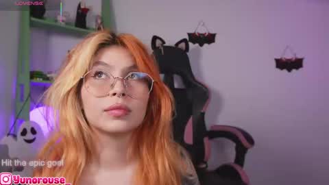 Snapshot of yunorose_ chatting on 11.10.25 yunorose_ online show from 11.10.25