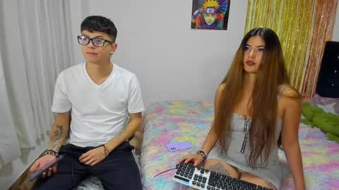 YURI AND MI BOY online show from 12.03.24