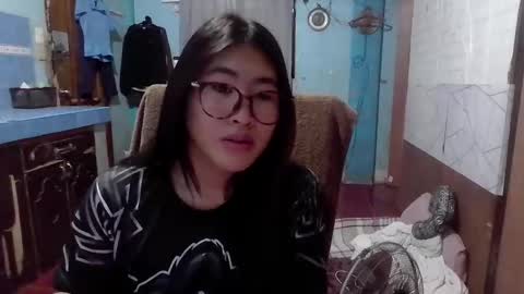 yuriyumixx_xoxo online show from 10.18.25