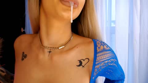 Snapshot of yuukenzi chatting on 12.28.24 Maria online show from 12.28.24