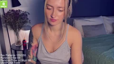 The Queen Bitch of the United Kingdom online show from 02.13.25