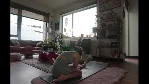 Snapshot of yyuckyy chatting on 01.23.25 Yucky online show from 01.23.25