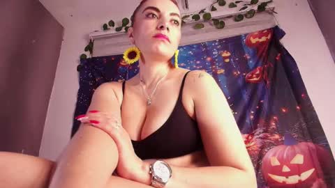 Zoe  online show from 10.19.25