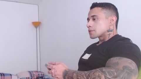 Snapshot of zac_colleng07 chatting on 01.05.25 Zac Colleng online show from 01.05.25