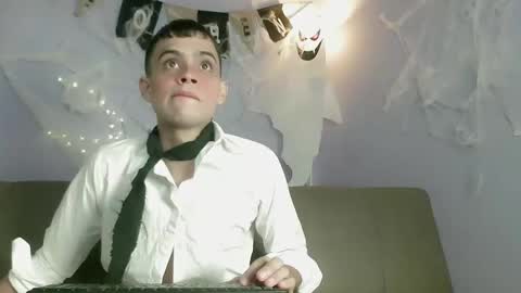 ZACARIAS online show from 10.26.25