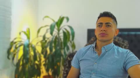 zachpri20 online show from 10.13.25