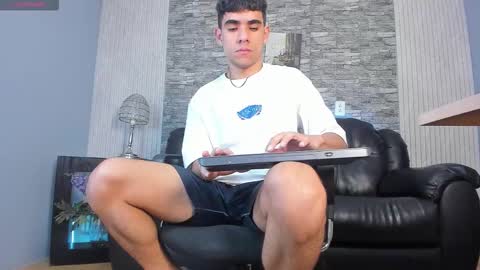 zack_joness10 online show from 01.14.26