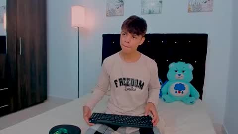 zacktorres_ online show from 10.30.25