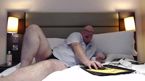 Snapshot of zacsmithuk chatting on 01.27.25 Zac Smitj online show from 01.27.25