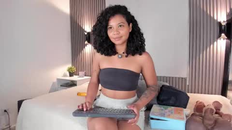 Snapshot of zafiiraa chatting on 02.19.26 zafira online show from 02.19.26