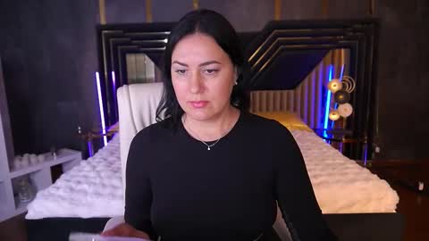 Snapshot of zafiramoonn chatting on 11.04.25 Zafiramoonn online show from 11.04.25