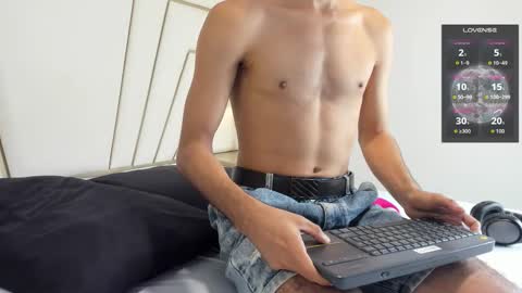 Snapshot of zahir_ashar chatting on 10.22.25 zahir_ashar online show from 10.22.25