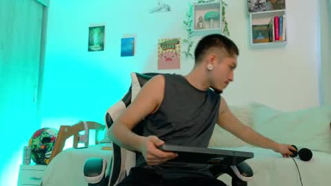 Zahir Raw online show from 04.04.26