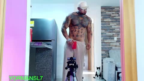 Snapshot of zain_diesel7 chatting on 11.25.25 INSTAGRAM yormanfit7 online show from 11.25.25