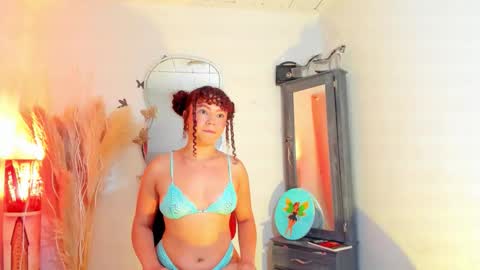 Snapshot of zaira_breeze4 chatting on 12.16.25 ZAIRA online show from 12.16.25