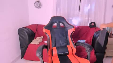 zaira_luxee online show from 10.19.25