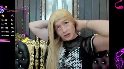 Snapshot of zalir_666 chatting on 05.19.26 Megan online show from 05.19.26