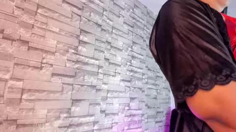 Danna online show from 10.18.25