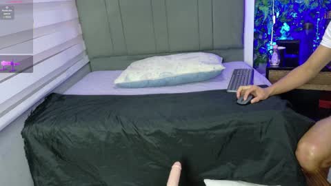 Snapshot of zamirscott chatting on 04.06.26 Zamir online show from 04.06.26